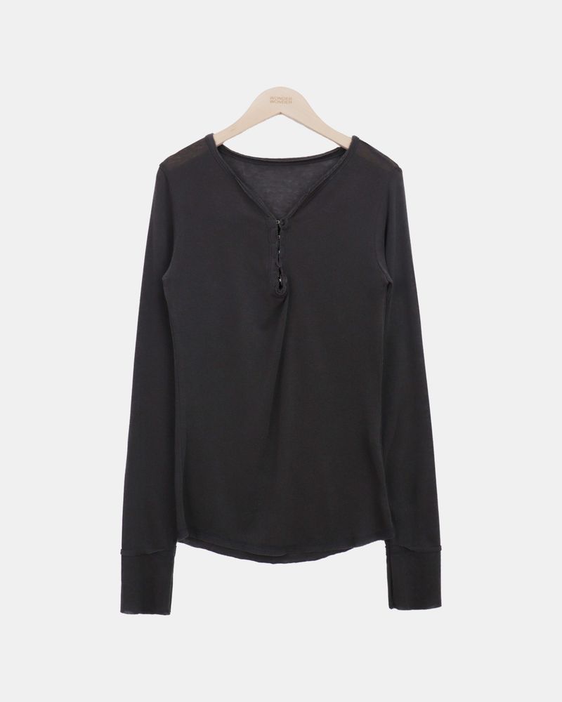 Kabe Hook Long-Sleeve Knit Top