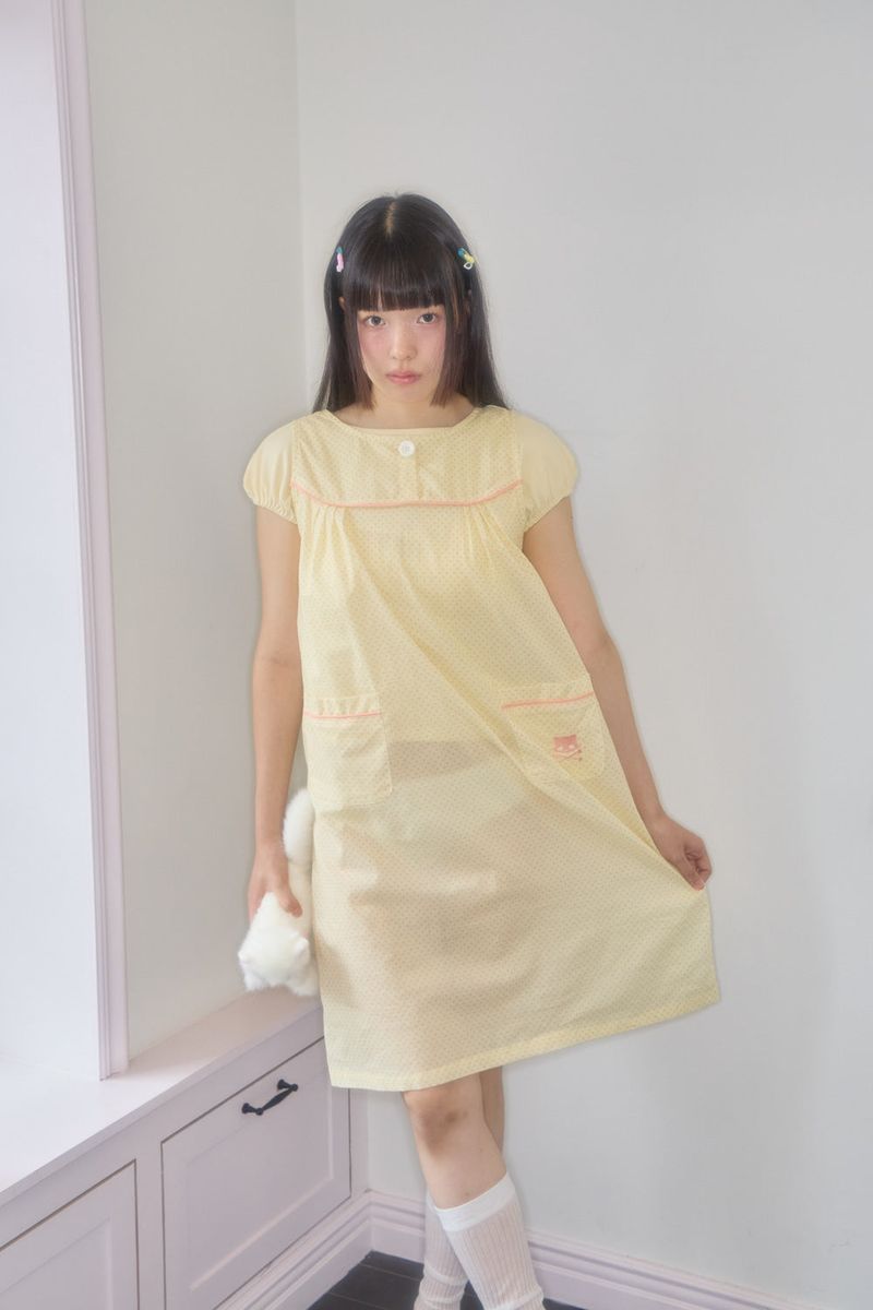 SHAKIRI（シャキリ）の「ONE BUTTON MINI DOT DRESS (YELLOW)（Dresses）」