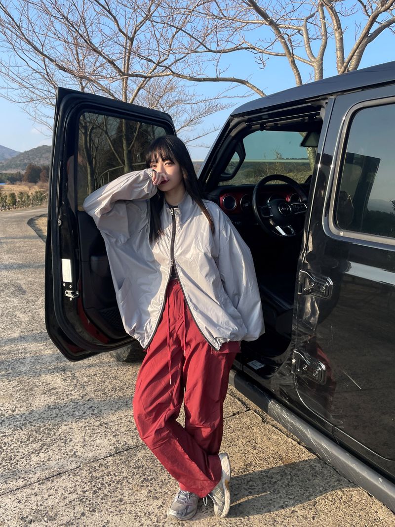 lustrous windbreaker jacket