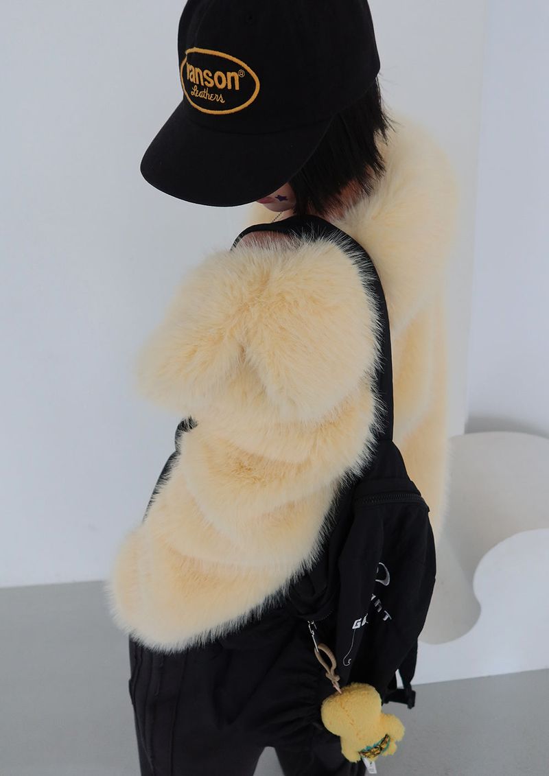 Pastel collar fake fur jacket