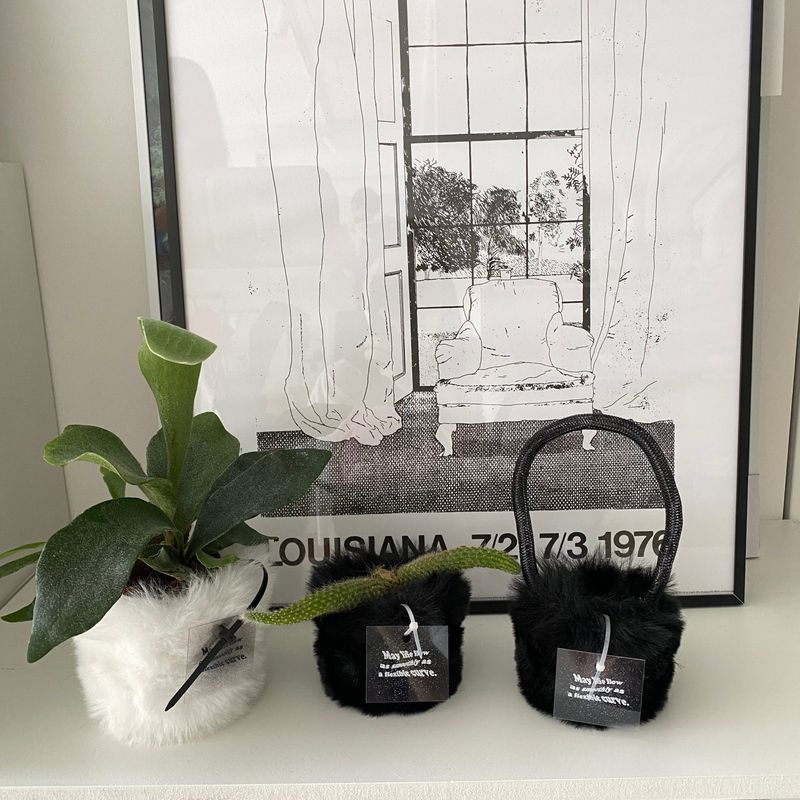 FLUFFY HANGING (XS