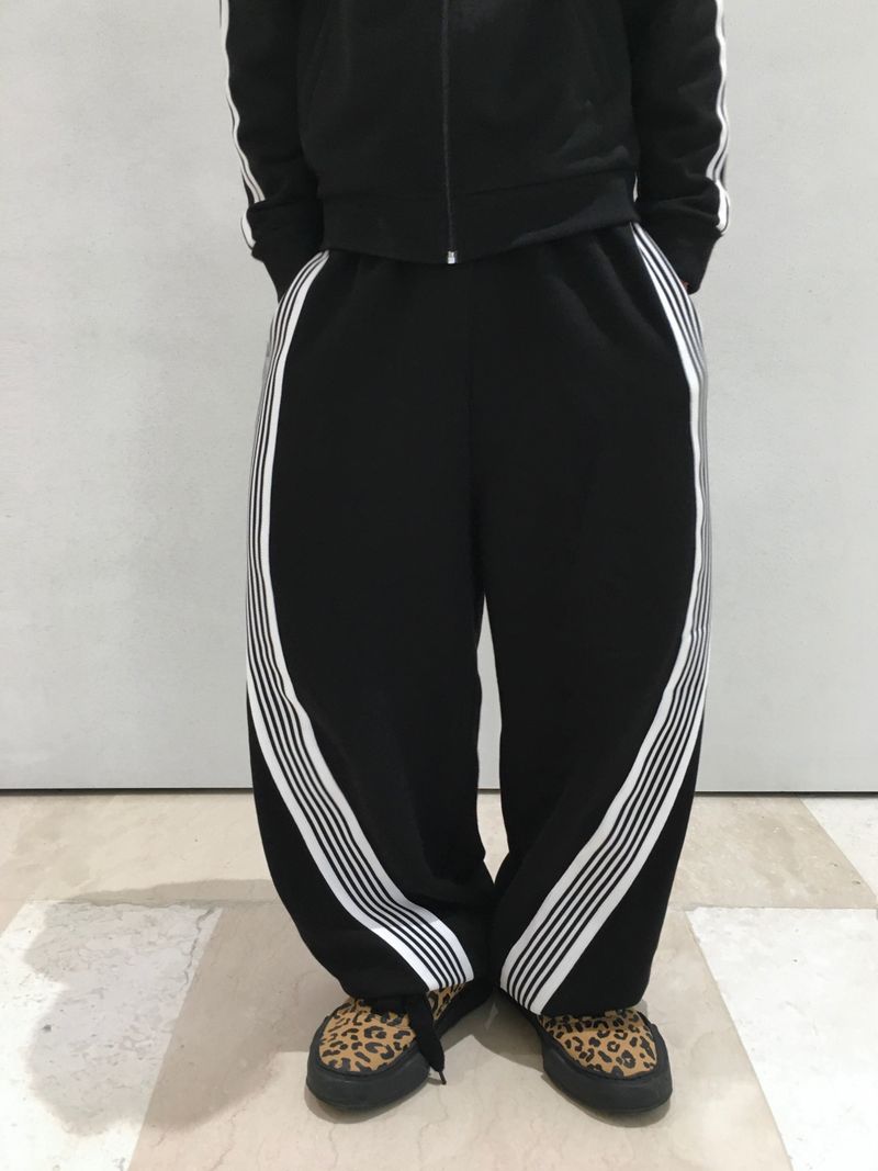 Bant Diagonal Track Wide Sweatpants 3C