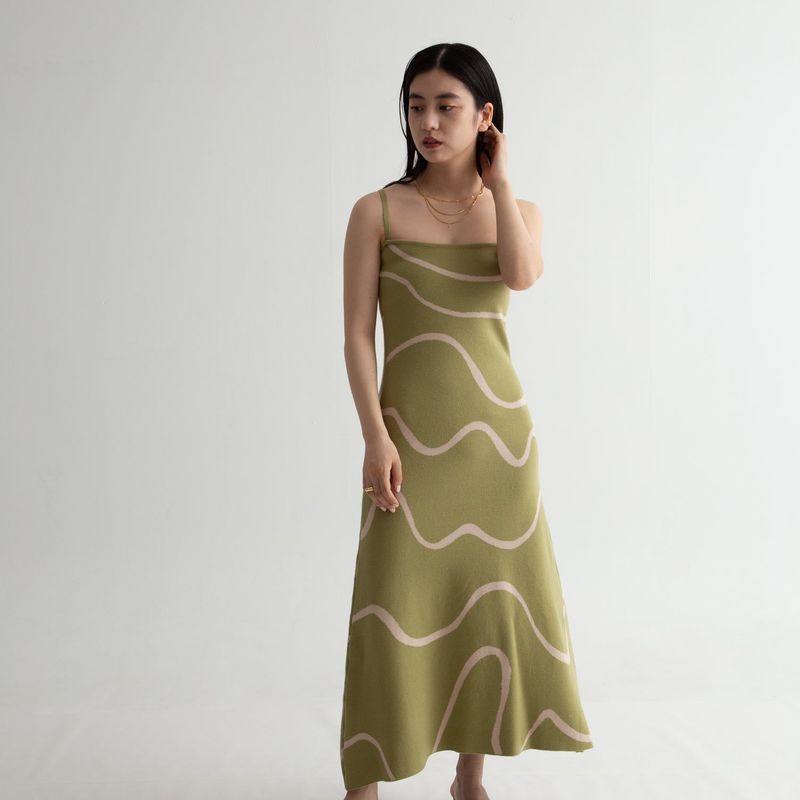Wave pattern knit one piece