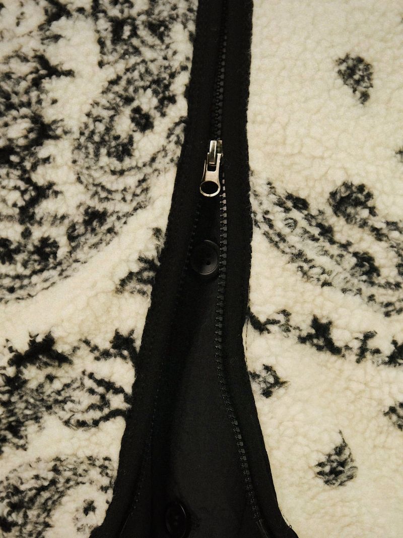 DW Winter Paisley Fleece Zip-up Jacket