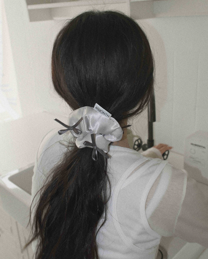 46month（フォーティーシックスマンス）の「SIVER RIBBON SCRUNCHIE（Hair Accessories）」
