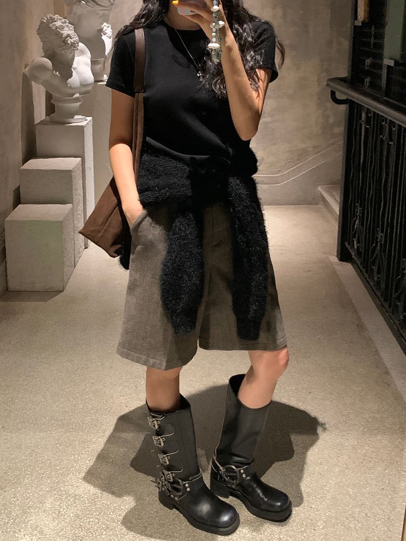 [MADE] Fidic Wool Herringbone Bermuda Pants