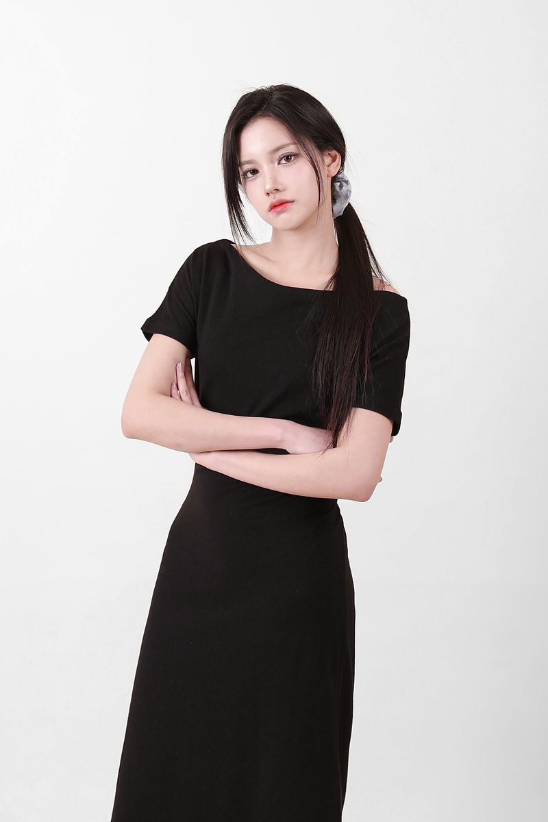 Off-Shoulder Slit Long Onepiece Black