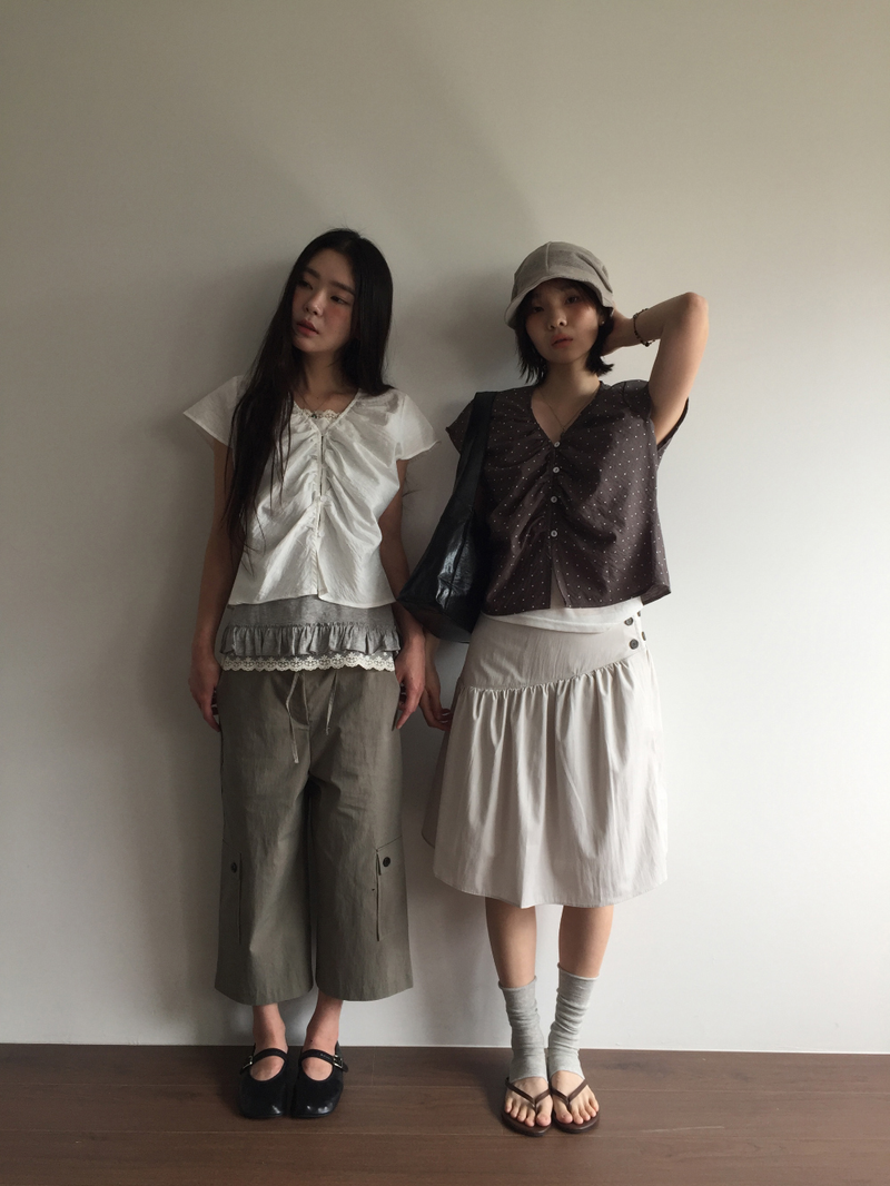 Wing Dot Shirring Blouse (2color)