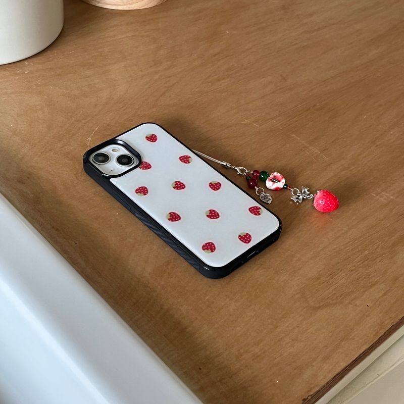 [MADE] strawberry pattern [epoxy bumper case]
