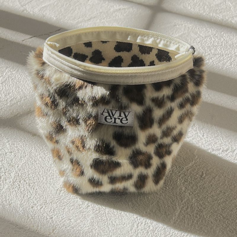 classic pouch_fur double leopard