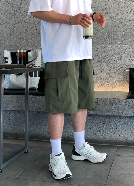 LOOKPLE（ルックプル）の「Kuiper Half Bermuda Nylon Cargo Shorts（Pants）」