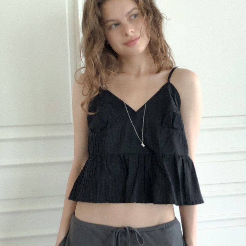 Maga sleeveless blouse (black)