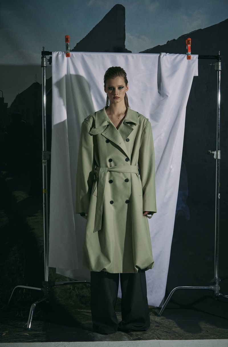 BALLOON TRENCH COAT -BEIGE