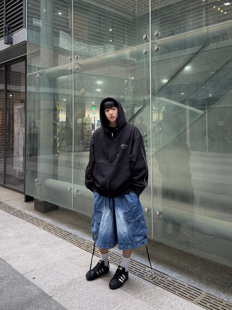 oblique cargo denim bermuda pants