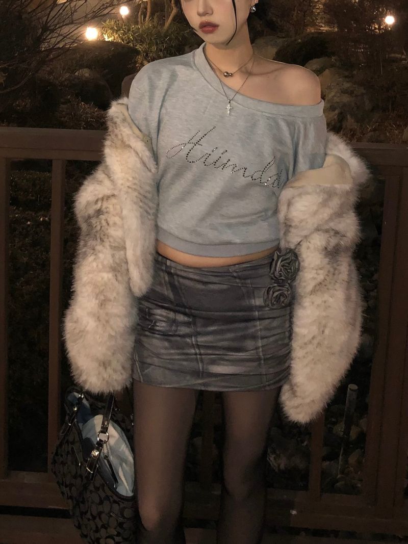 Gray Cubic Crop Sweatshirt