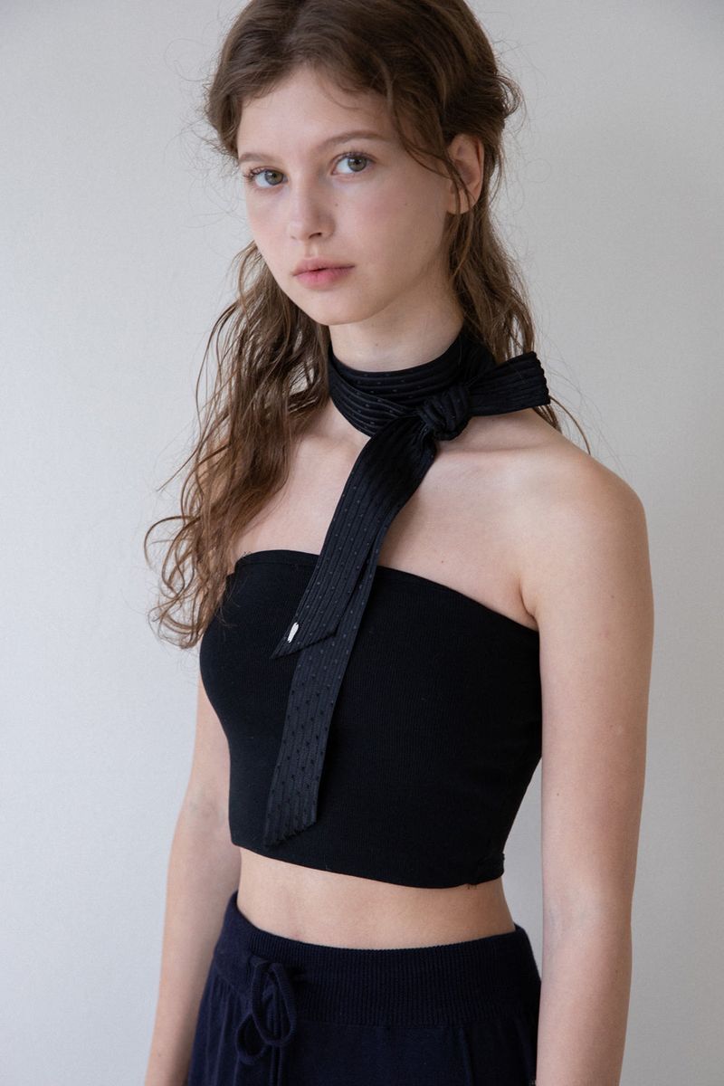 Black jacquard slim scarf