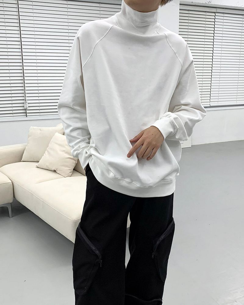 COZINESS（コジネス）の「SI Raglan high neck overfit sweatshirt (2 colors)（Tops）」