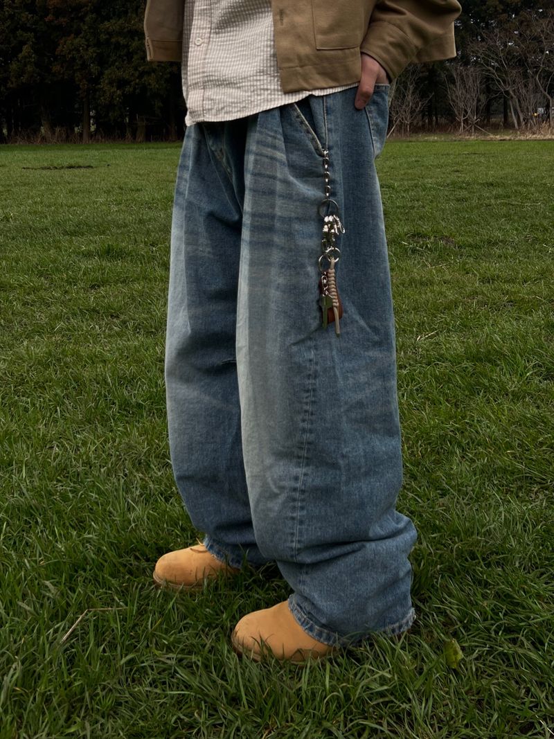 Curved Out Denim Pants (2 Colors)
