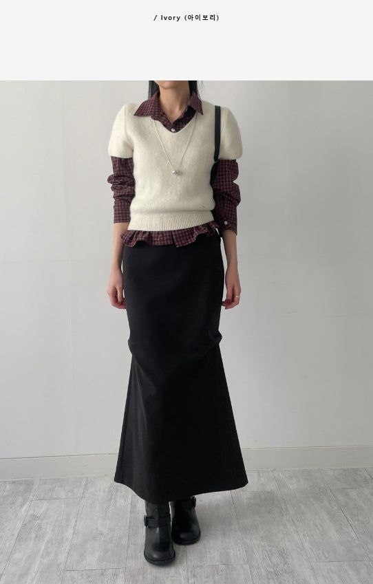 V-neck angora short-sleeved knit