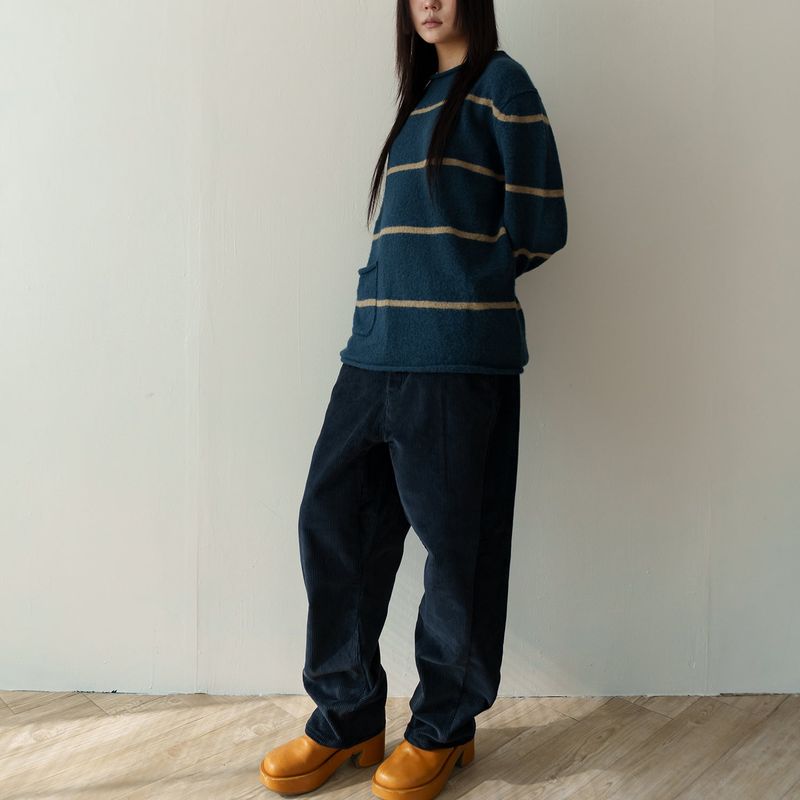 Wonky corduroy pants / Dark navy