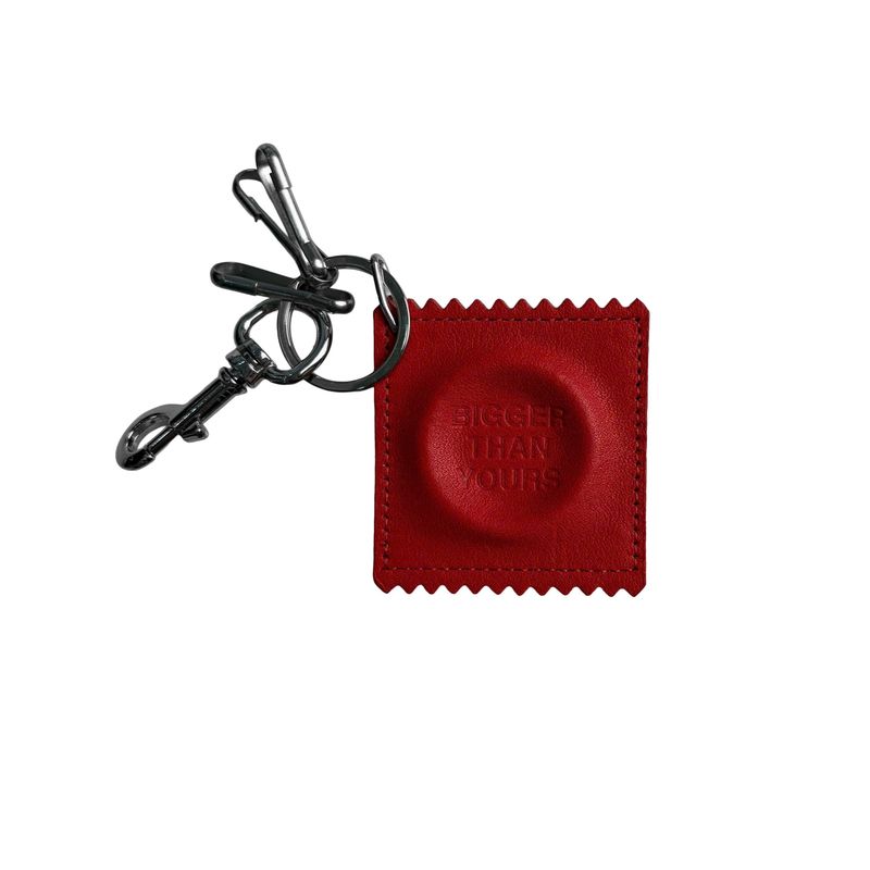 KMC.Stu（ ケーエムシー ストゥ）の「KMC | CRIMSON CONDOM KEYCHAIN V2（Accessories）」