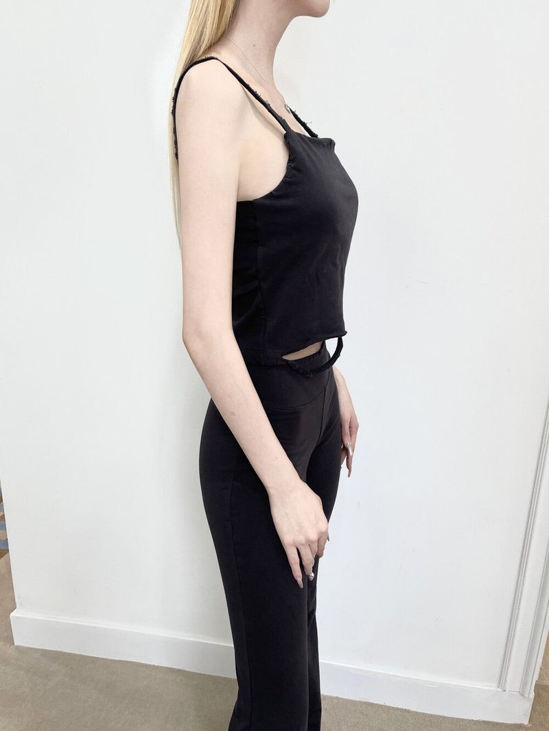 1297. Minimal damage cutting crop sleeveless (2color)