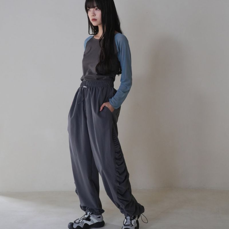side frill pants
