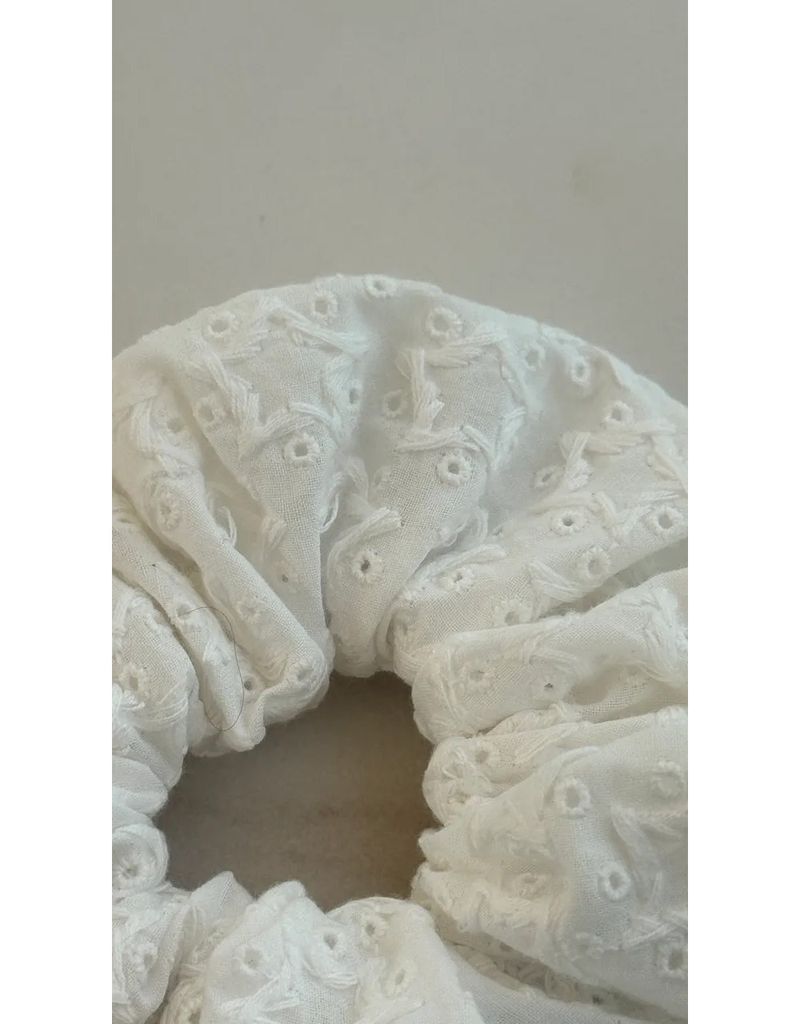 star pounching scrunchie