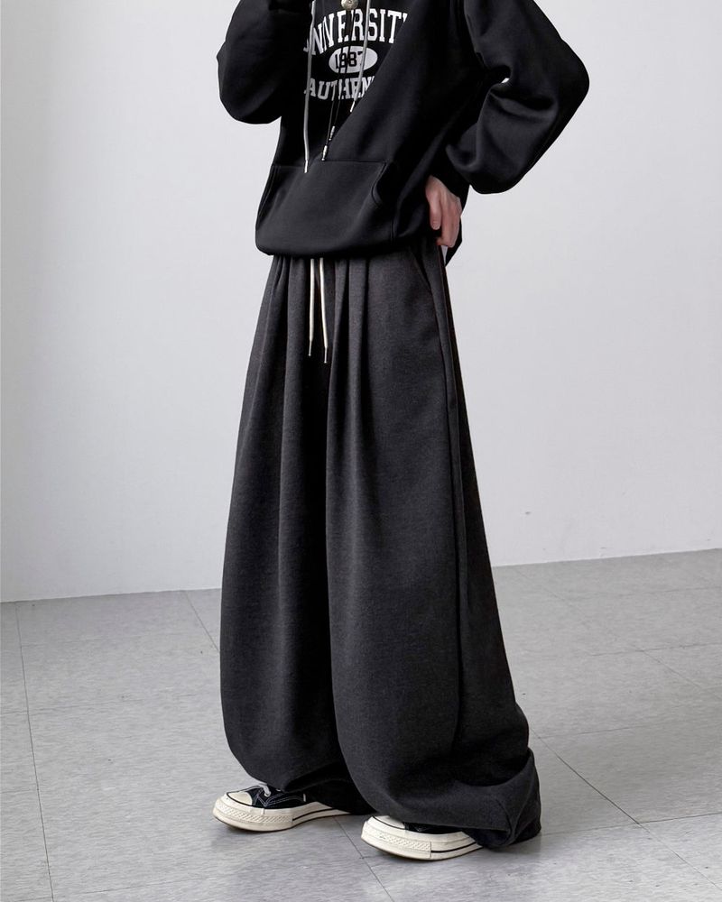Nikuatsu Two Tuck Balloon Pants