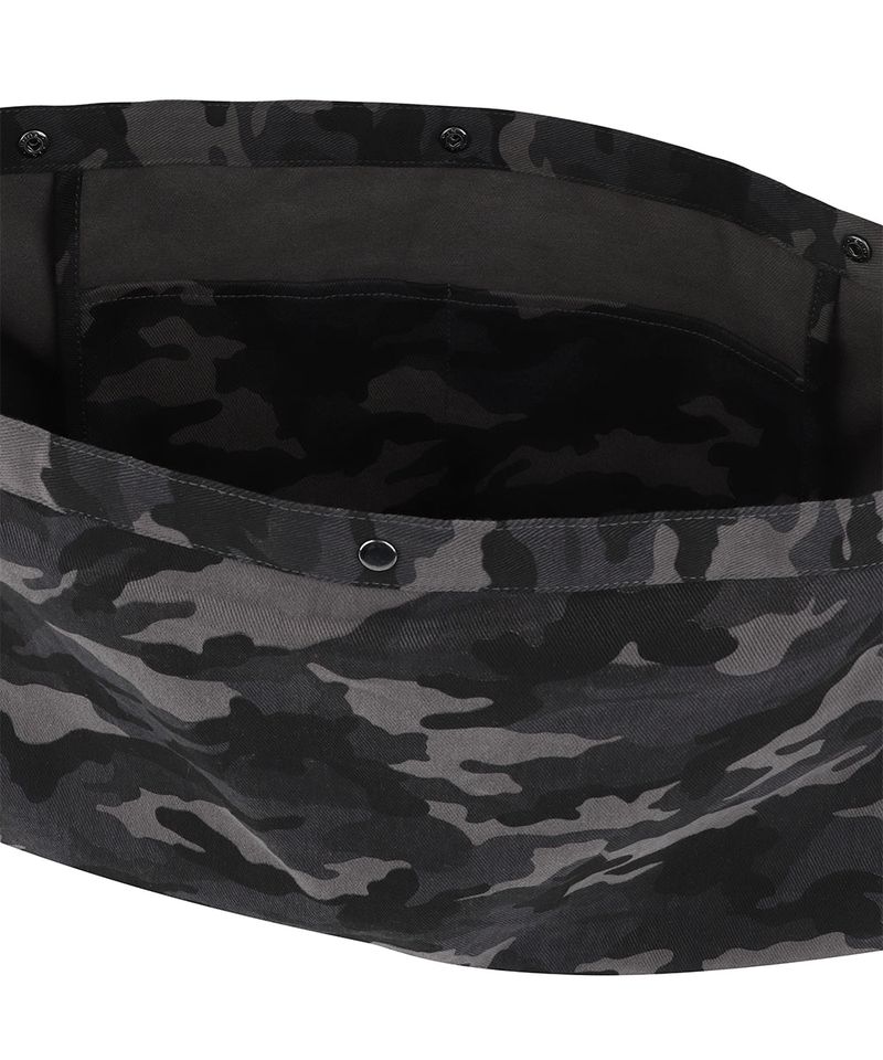 CAMO MAIL BAG
