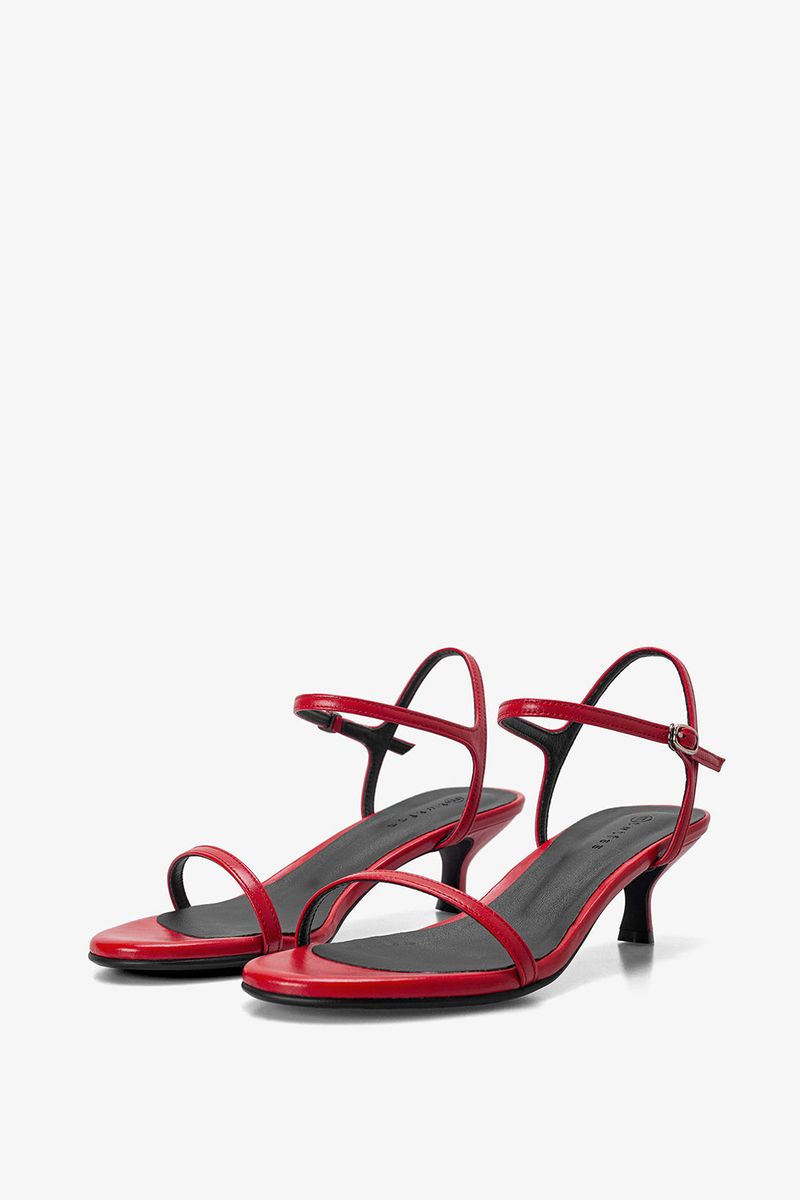 KITTEN STRAP SANDAL IN RED