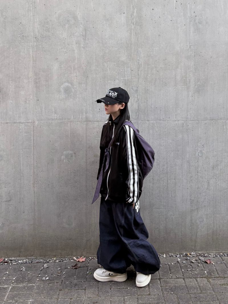 back letter raw denim pants