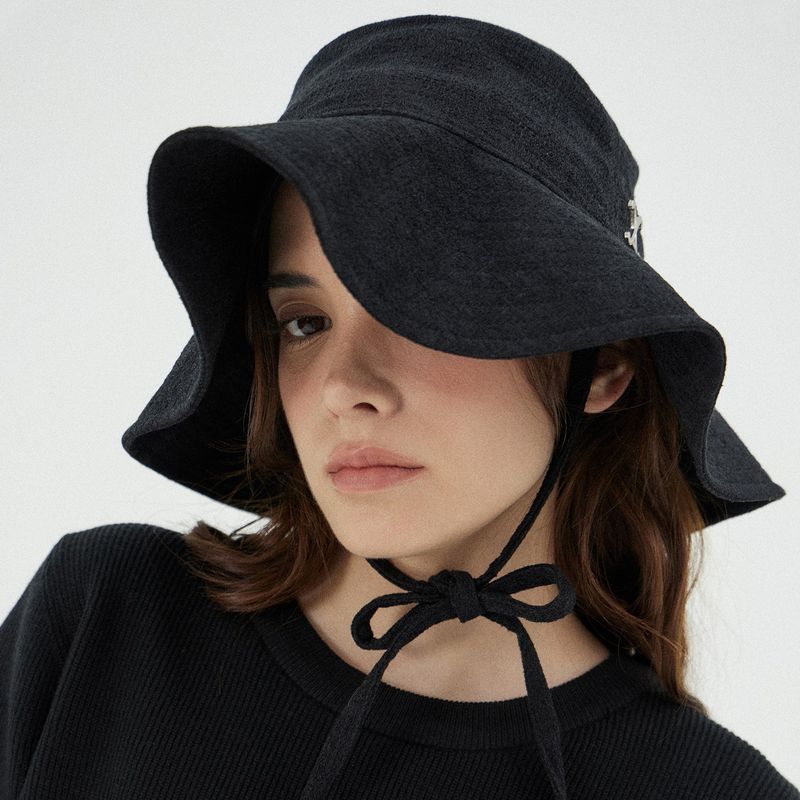 VA Curved Stud Big Visor Bucket Hat / Black