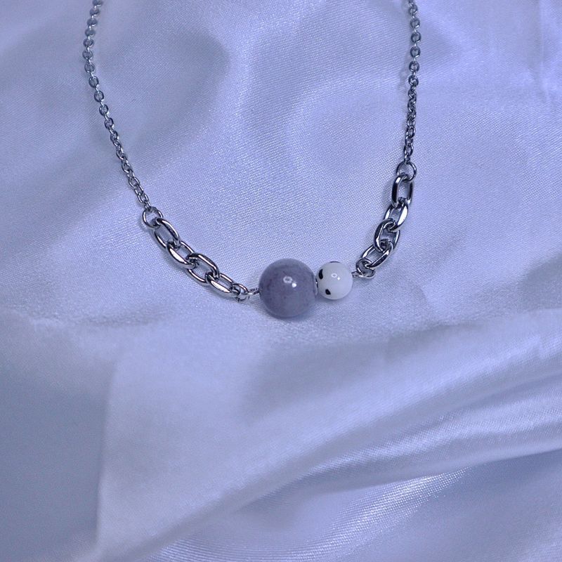 Black Dalmatian pattern gravel gemstone necklace