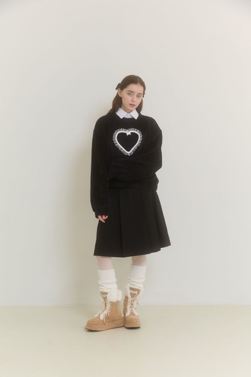 DREAMING HEART SWEATSHIRT