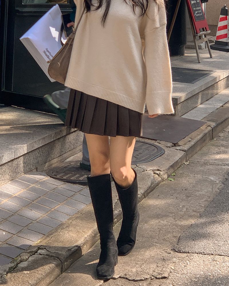 Tena pleated mini skirt (with inner pants)