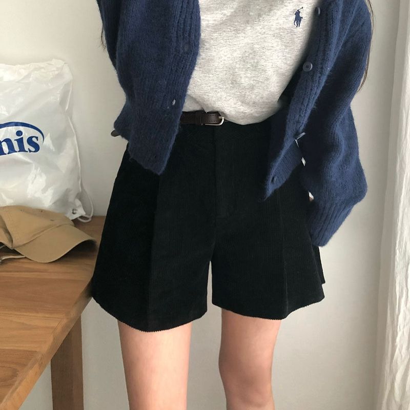 Madeleine Corduroy Pintuck Shorts