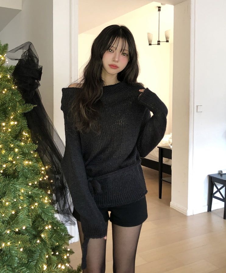 ULAN（ユレン）の「Vine Strap Off-Shoulder Two-Way Knit Scarf Set（Tops）」