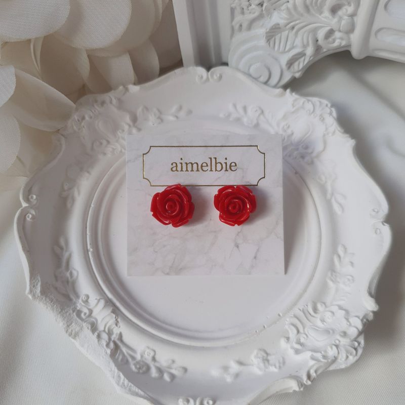 [Kwon Eunbi Piercing] Petit Rose Cabochon Piercing - Red