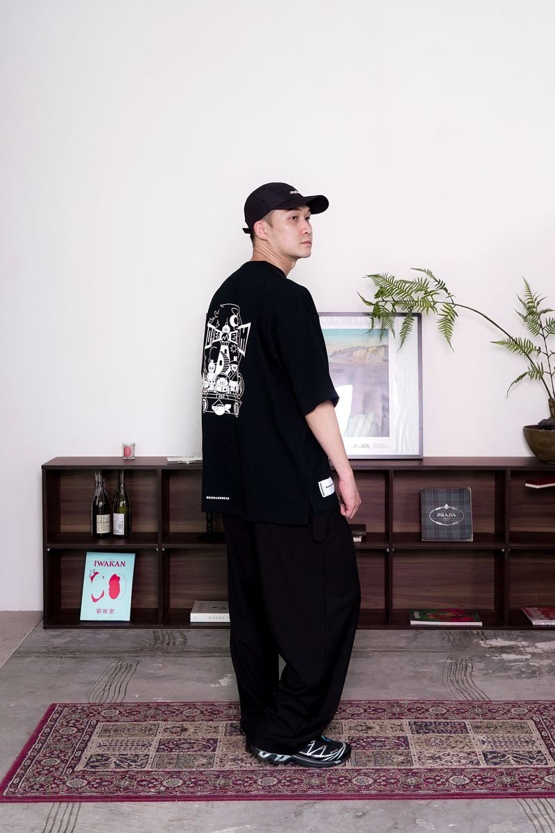 MONSTER AND BEAM H/S S/S TEE