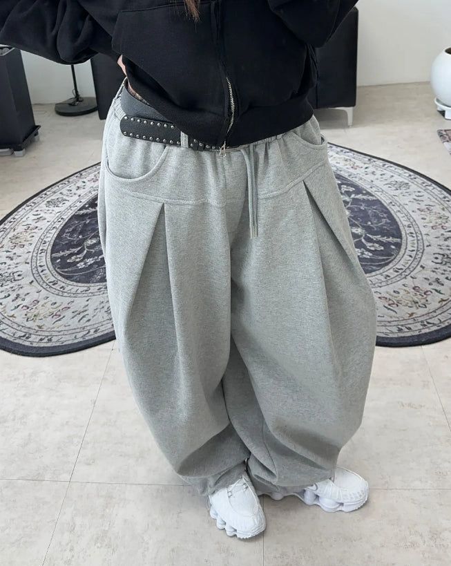Rickle Yoke Pintuck Sweatpants