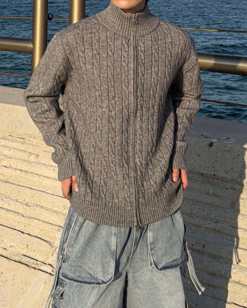 Knob Cable Two-way Knit Zip-up