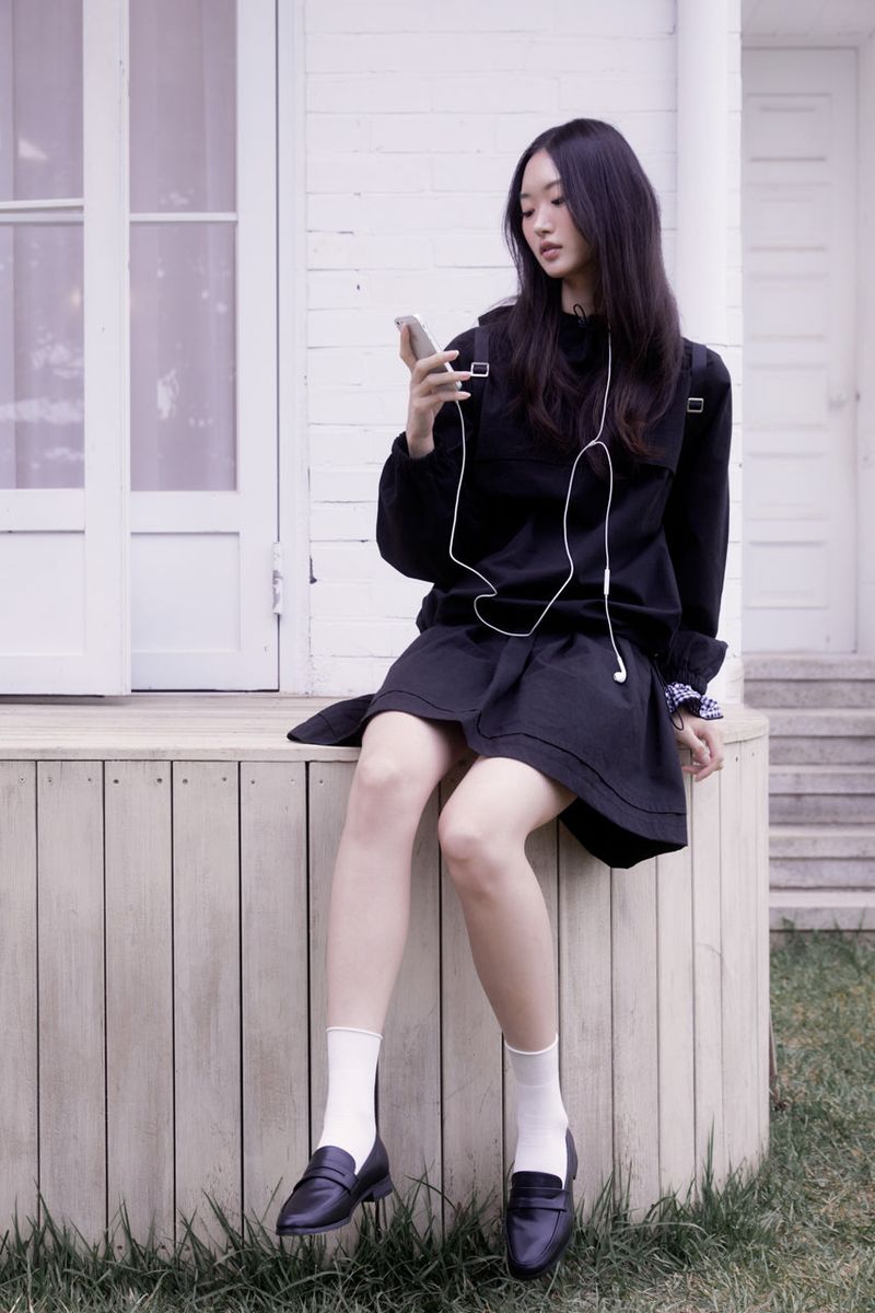 Innermuseum（インナーミュージアム）の「Pintuck shirring mini skirt (BLACK)（Skirts）」