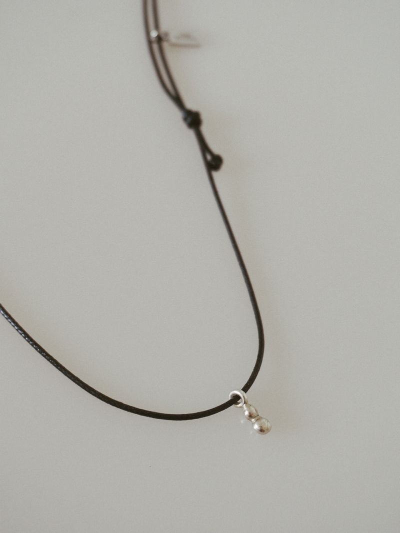 Drop necklace [black]