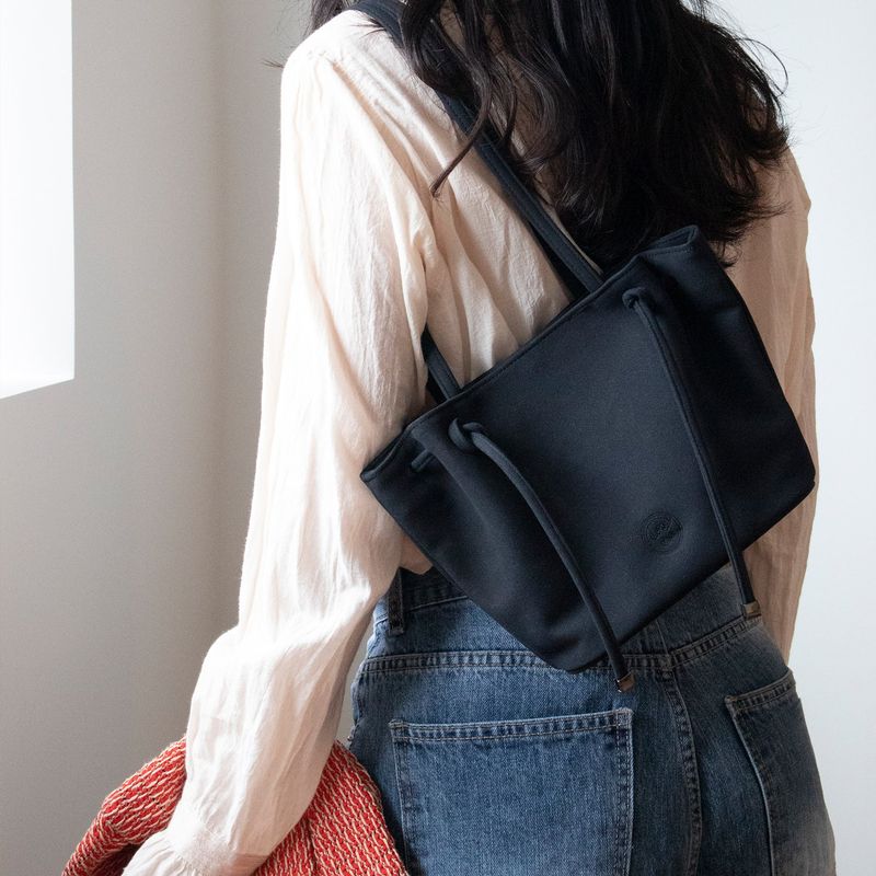 clam suede bag_black