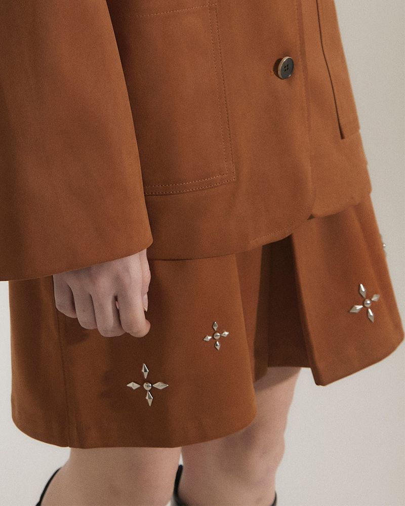 FAUX SUEDE STUDS MINI SKIRT [BROWN]