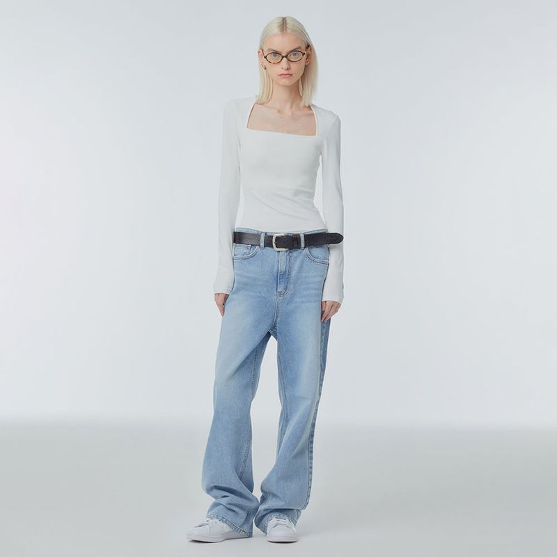Square-neck long-sleeved T-shirt
