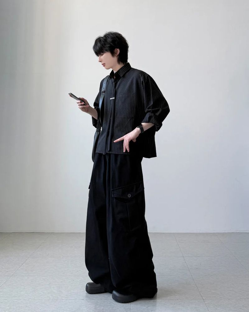 Odd Basic Cropped Shirt