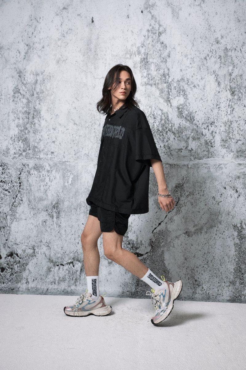 low-edge short-sleeved shirt (BLACK)