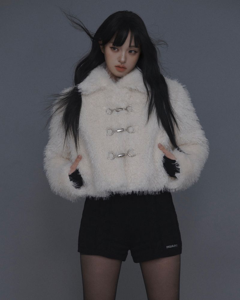 NEWALRIN(ニューアリン)の「Rabbit Hook Crop Fur Jacket(Jackets/Outerwear)」